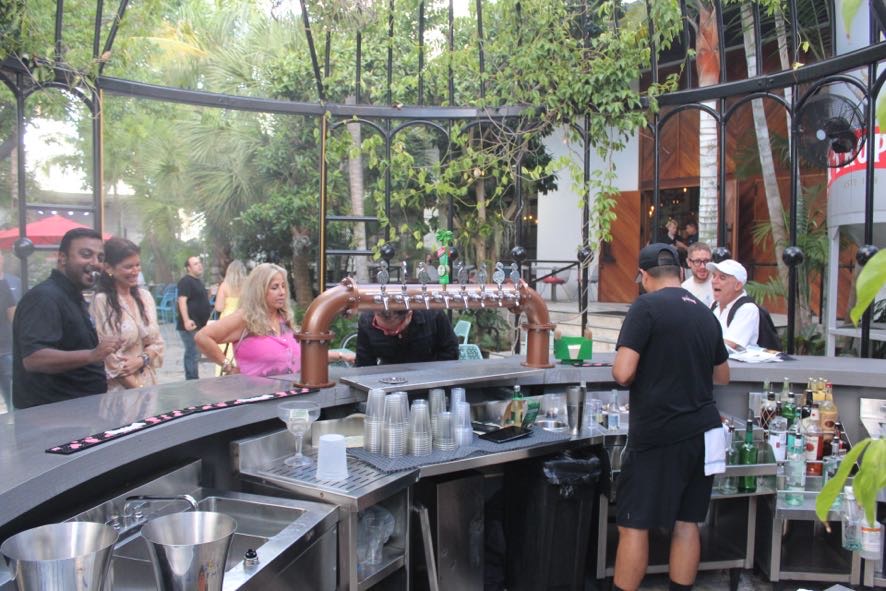 Cool, Comfortable, and Enjoyable Outdoor Gatherings for Everyone​